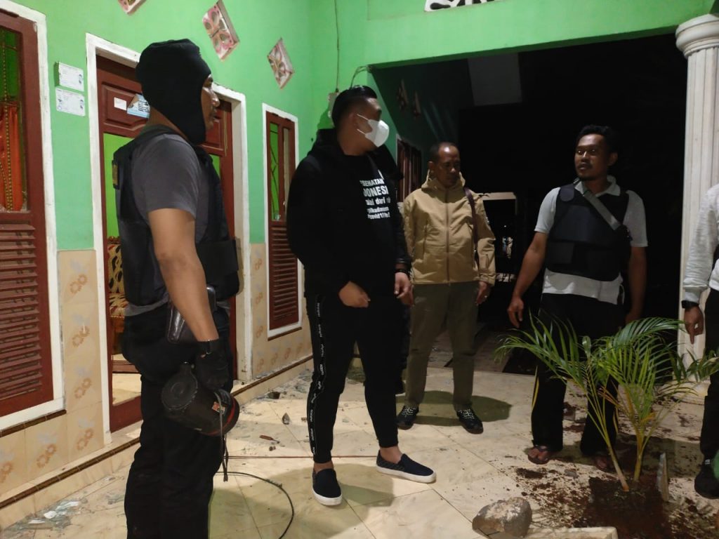 Rumah Diserang, Kades Jaya Makmur Labangka V Selamatkan Diri Ke Polsek