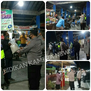 Opgab Skala Besar PPKM Mikro Level 3, Polres Sumbawa Rutin Bagikan Sembako