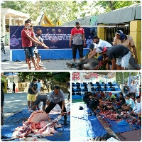 Cegah Kerumunan, Polres Sumbawa Bagikan Daging Kurban Datangi Rumah Warga