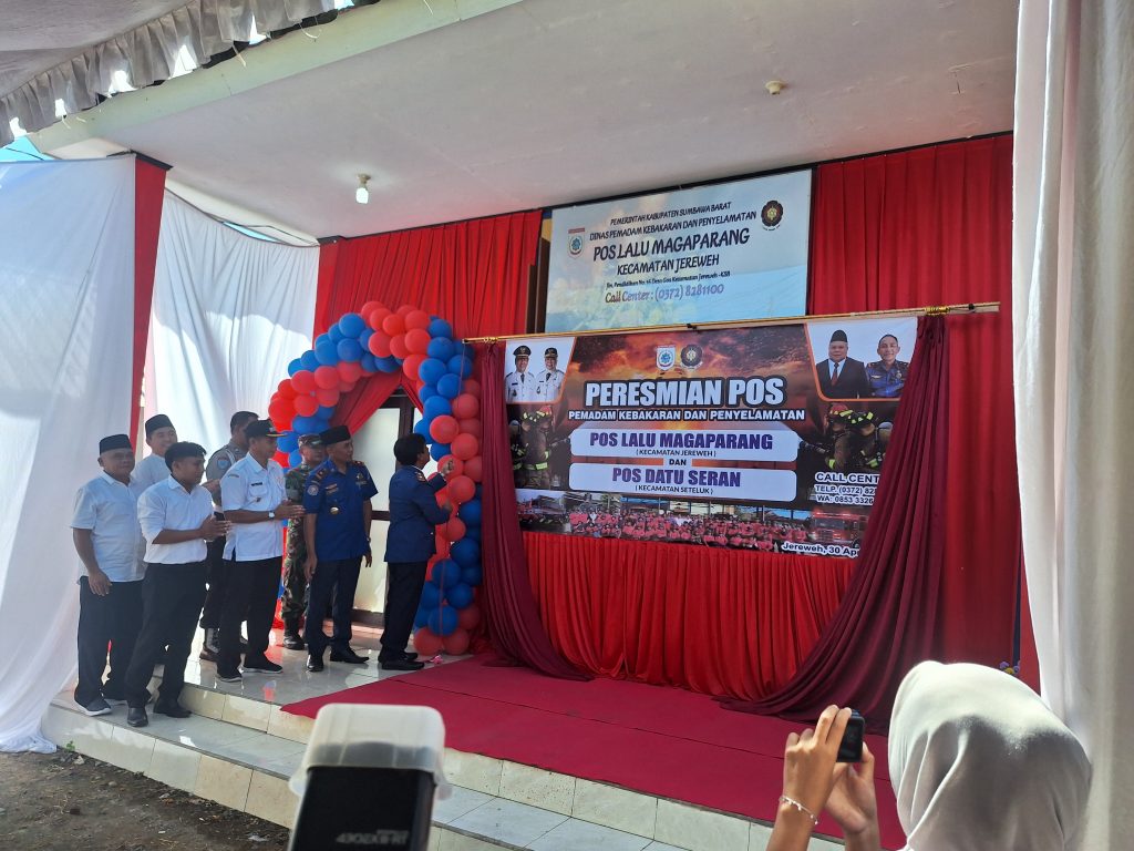 Bupati Sumbawa Barat Resmikan 2 Pos Pemadam Kebakaran