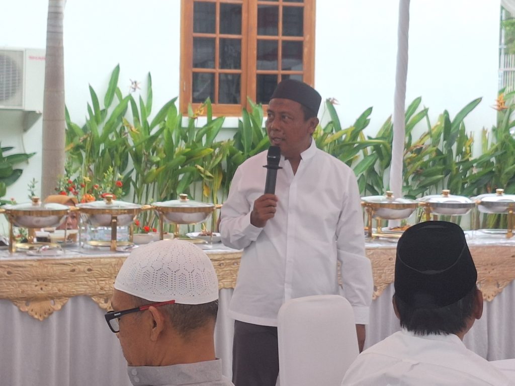Bupati Sumbawa Barat Minta OPD Tidak Alergi dengan kritikan Media